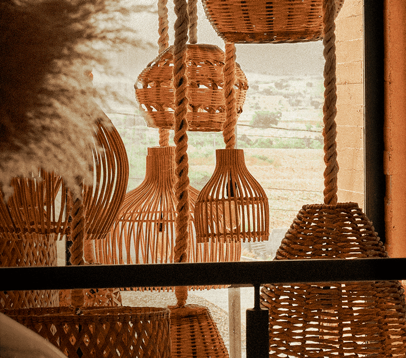 textiles artesanales de lana en Oaxaca, arte textil zapoteco auténtico, tapetes de lana hechos a mano en Oaxaca, cojines artesanales oaxaqueños, textiles zapotecos tradicionales, decoración artesanal de Oaxaca, productos textiles hechos a mano, telar de pedal zapoteco Oaxaca, mantelería artesanal oaxaqueña, textiles premium de Oaxaca, casa textil artesanal en Oaxaca, artesanía textil oaxaqueña de lana, tejidos zapotecos para el hogar